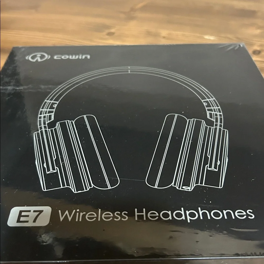 Cowin E7 Wireless Headphones - new in plastic - Picture 2 of 5